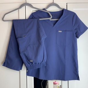 Figs Scrubs Set LIMITED EDITION COLOR (PETITE)